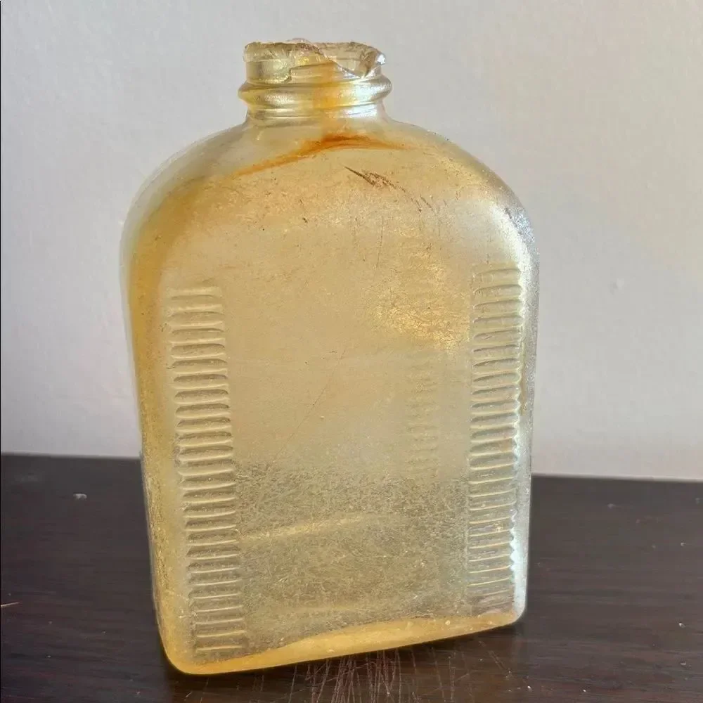 🎀Vintage🎀 1940s/50s Square Ribbed Bottle Found In The Sea